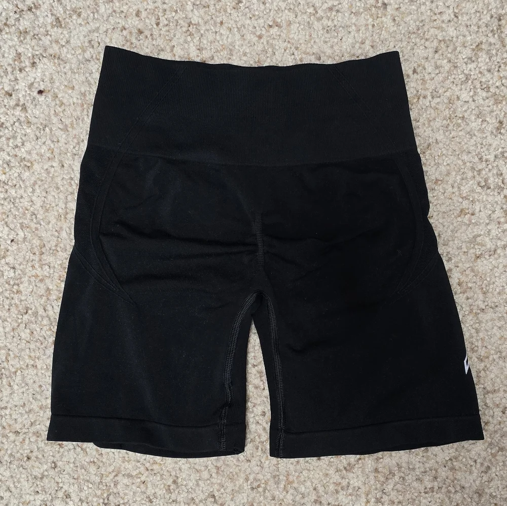 Oner Active Effortless Shorts - Black, size Small - Picture 4 of 5